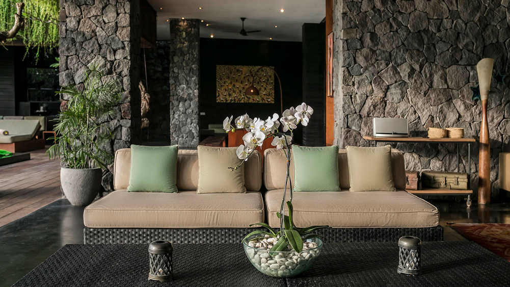 Villa Mana - Open lounge areas